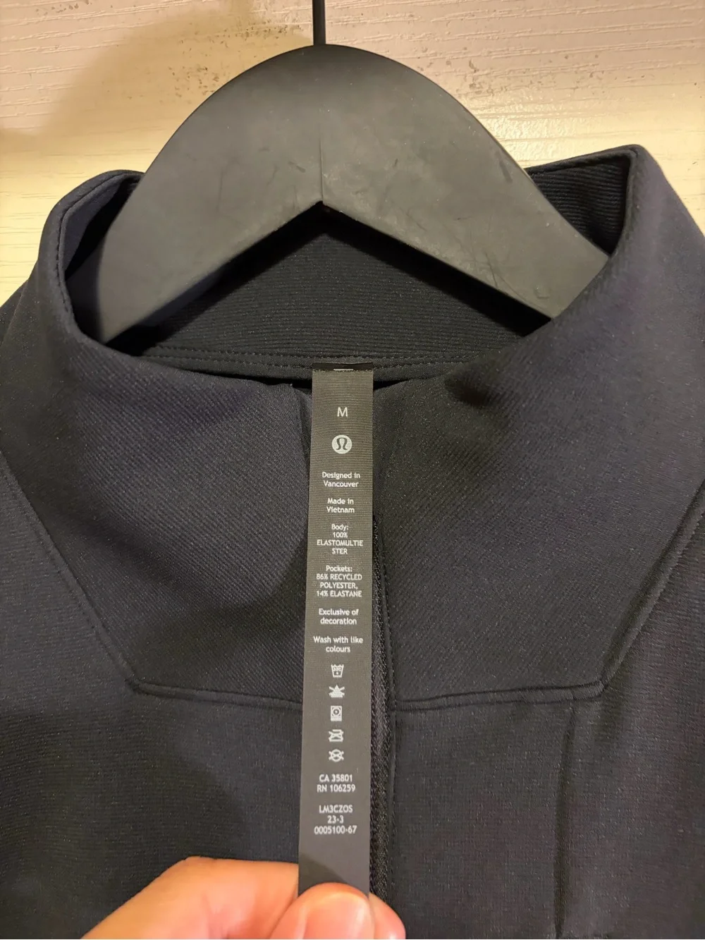 Lululemon Men’s “Sojourn” Jacket (M) *NEW FOR FALL/WINTER*